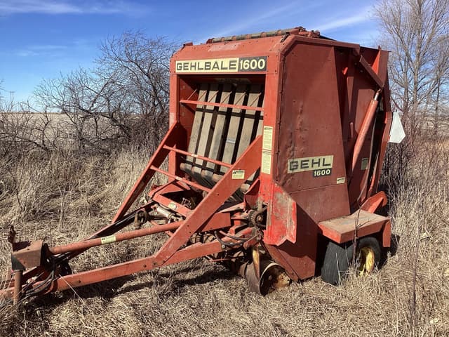 Image of Gehl 1600 equipment image 1