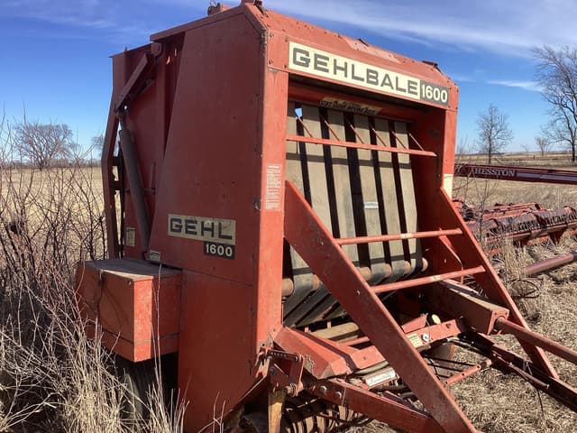 Image of Gehl 1600 equipment image 4