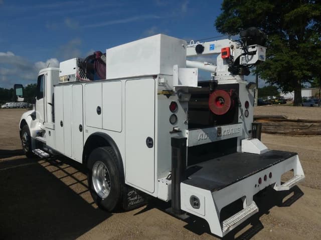 Image of Peterbilt 536 equipment image 3