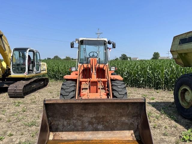 Image of Schaeff SKL863 equipment image 1