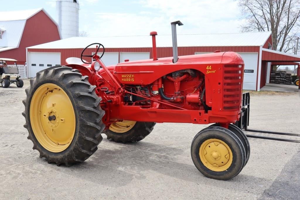 Main image Massey-Harris 44 Special
