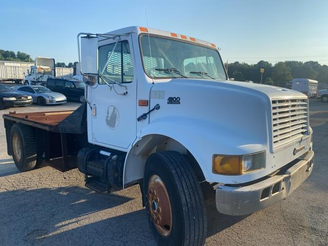 Image of International 4900DT equipment image 1