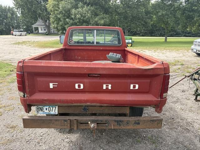 Image of Ford F-250 equipment image 4