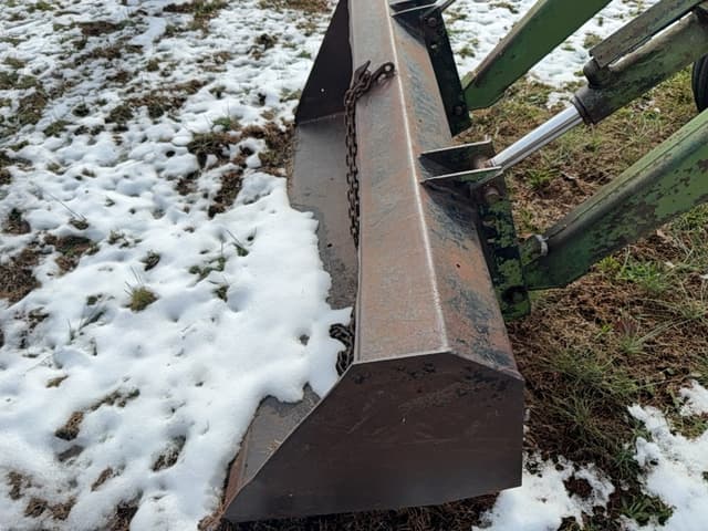 Image of John Deere 4320 equipment image 4