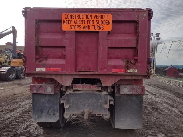 Image of Ford LN8000 equipment image 3