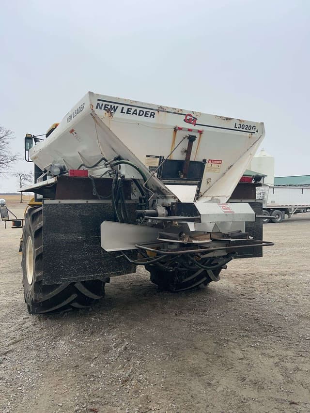 Image of Ag-Chem Terra-Gator 8103 equipment image 4