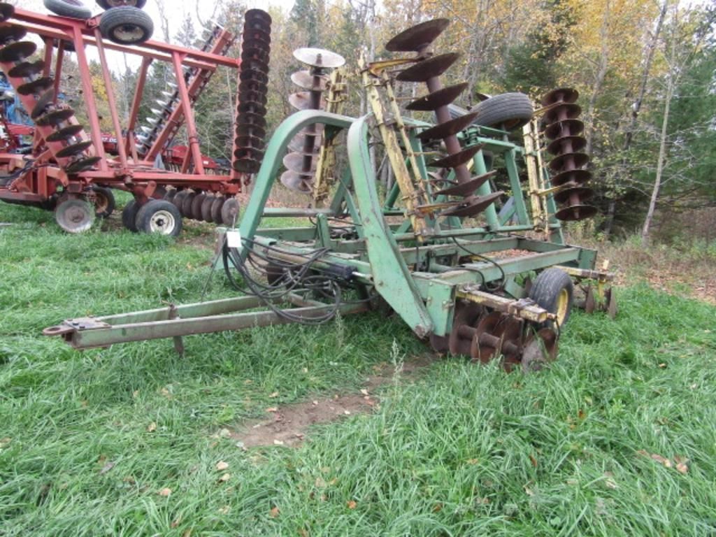 John Deere 230 Equipment Image0