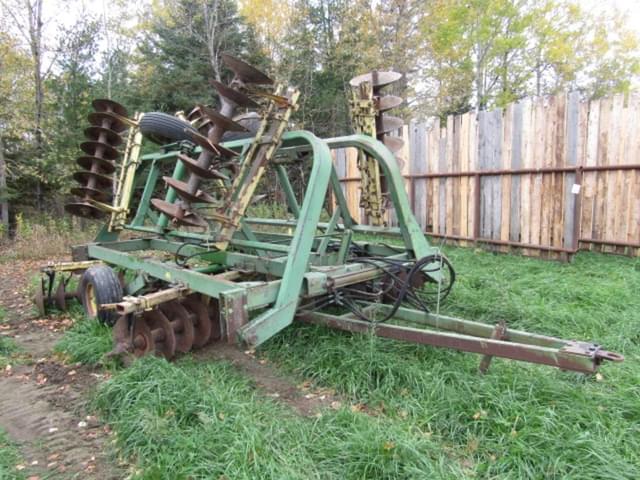 Image of John Deere 230 equipment image 1