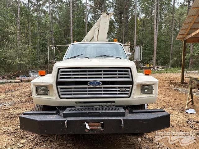 Image of Ford F-800 equipment image 2