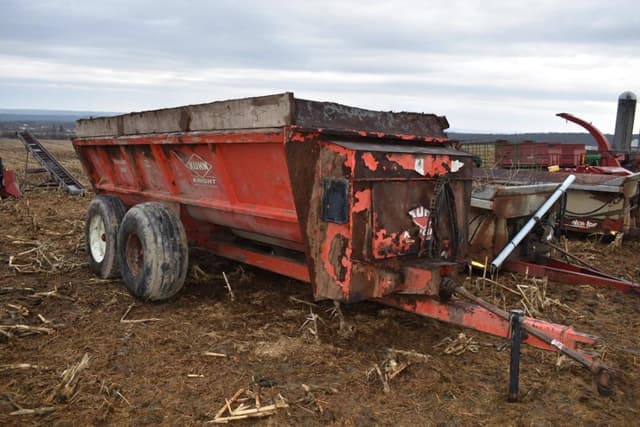 Image of Kuhn Knight 8118 equipment image 1