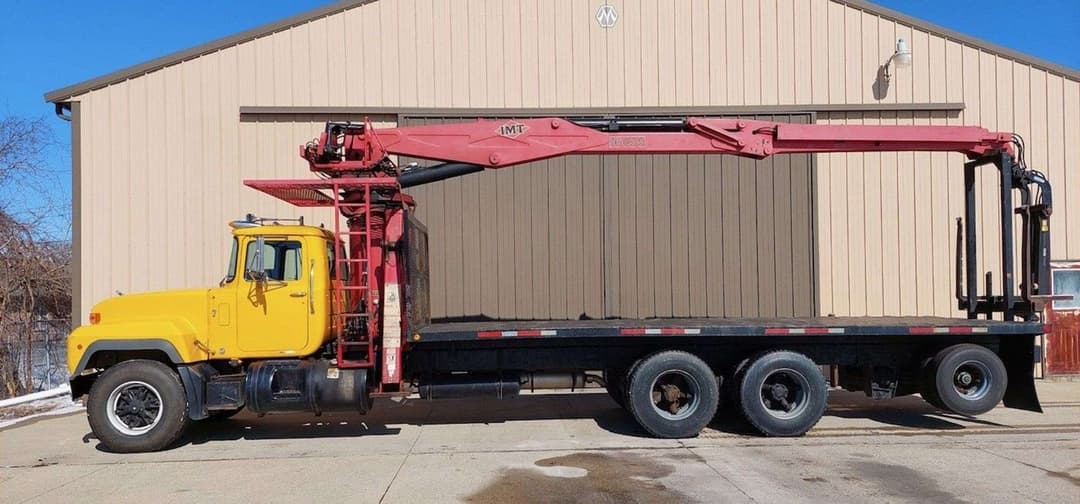 Image of Mack RD688 Primary image