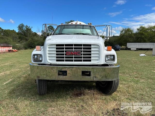 Image of GMC 7500 equipment image 2