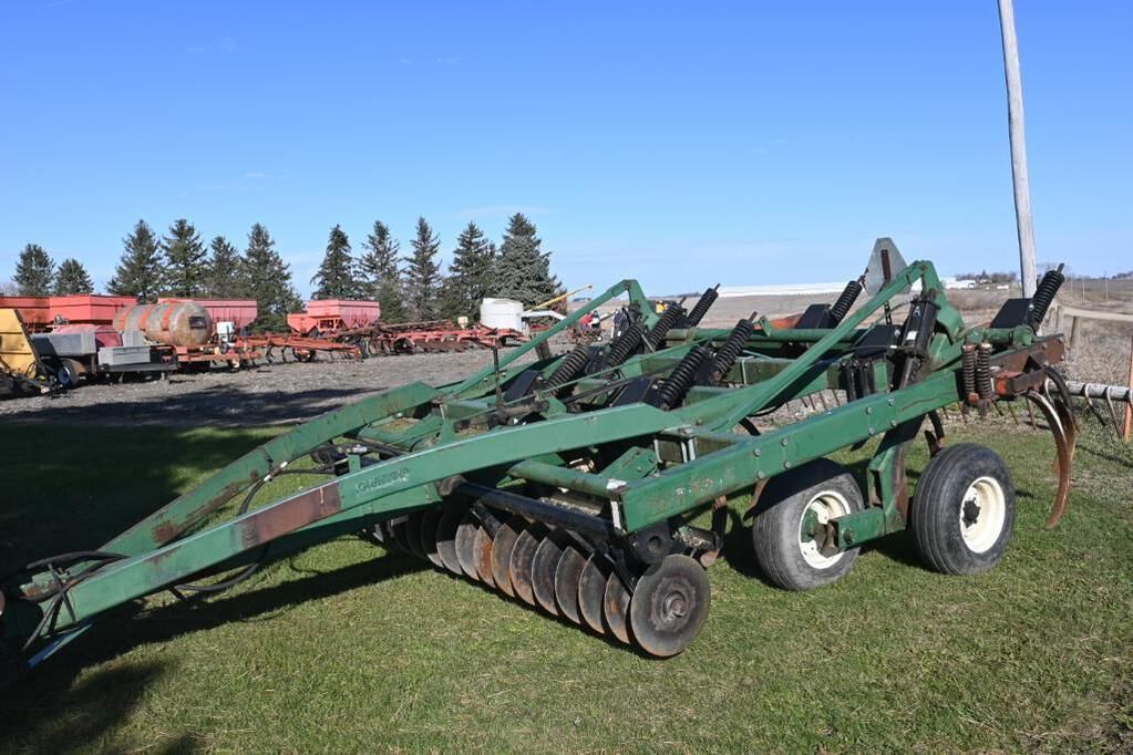 Main image Glencoe 551