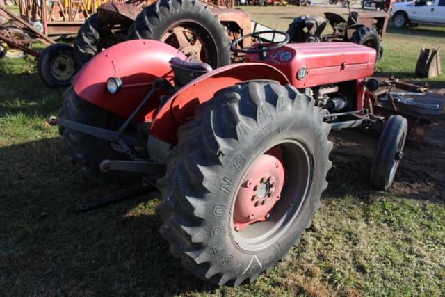 Image of Massey Ferguson 135 equipment image 2