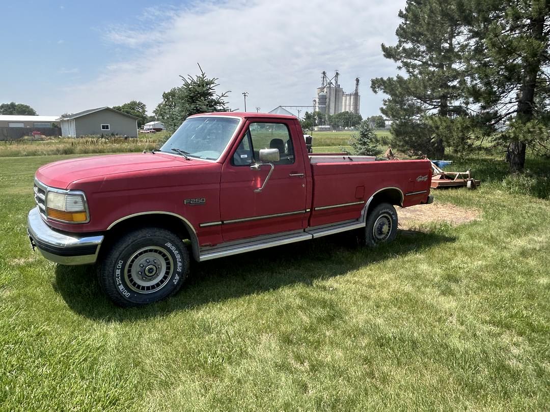 Image of Ford F-250 Primary Image