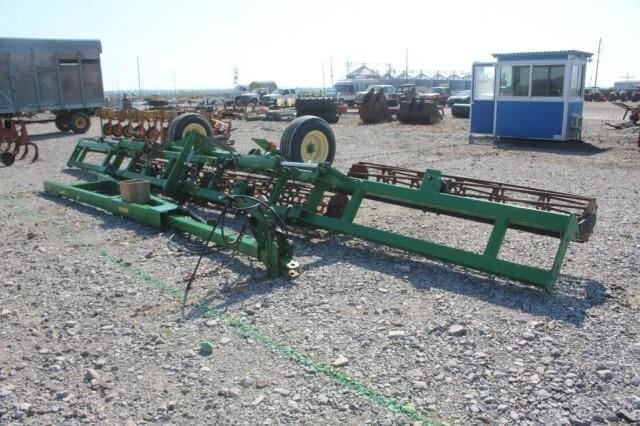 Main image John Deere 200