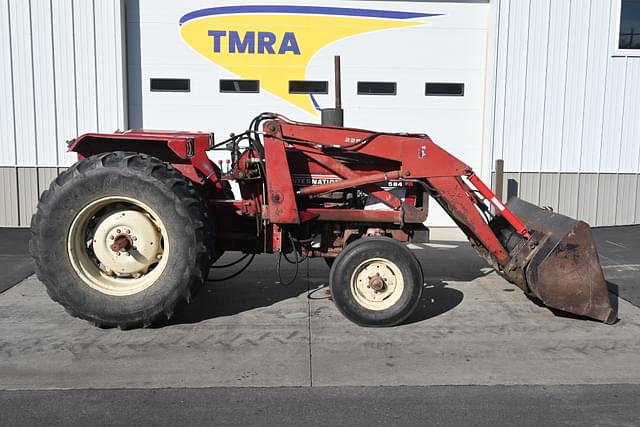 Image of International Harvester 584 equipment image 1