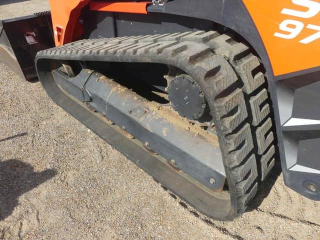 Image of Kubota SVL97-2 equipment image 4