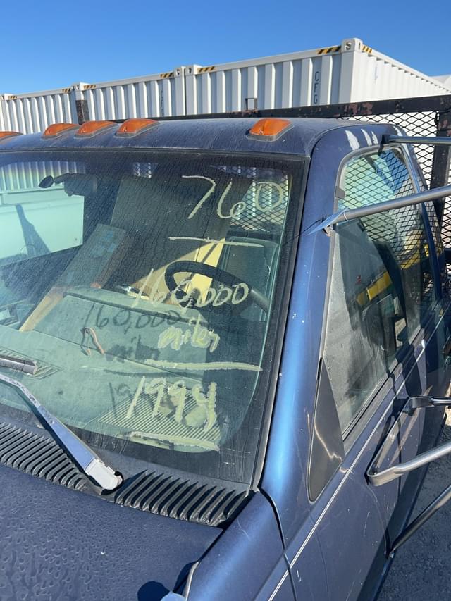 Image of Chevrolet 3500 equipment image 1