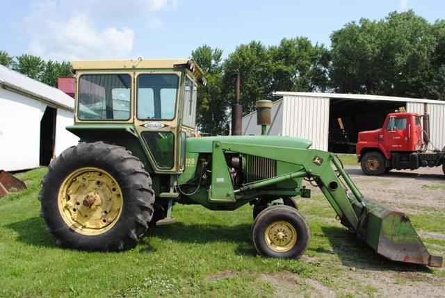 Image of John Deere 4020 equipment image 4