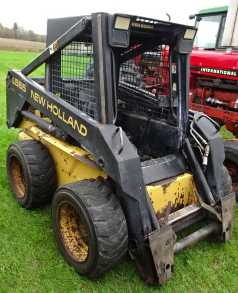 Main image New Holland LX565