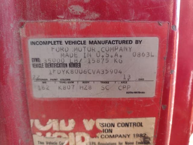 Image of Ford L8000 equipment image 4