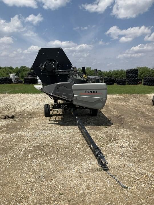 Image of Gleaner 8200 Image 0
