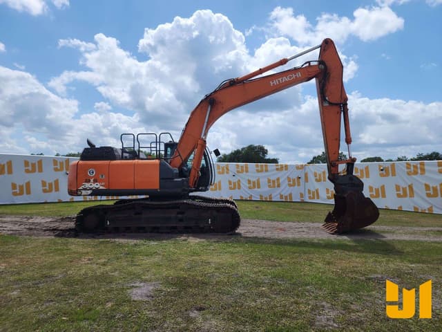 Image of Hitachi ZX300LC-6N equipment image 3