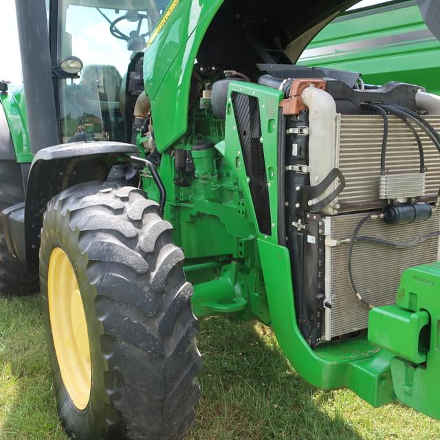 Image of John Deere 8130 equipment image 4