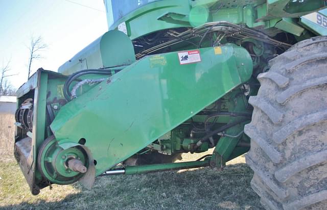 Image of John Deere 9500 equipment image 1