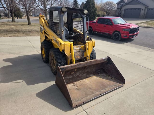 Image of Gehl 4240 equipment image 3