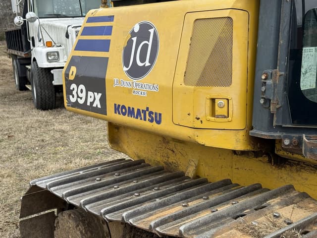 Image of Komatsu D39PX-23 equipment image 3