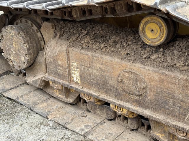 Image of Komatsu D39PX-23 equipment image 4