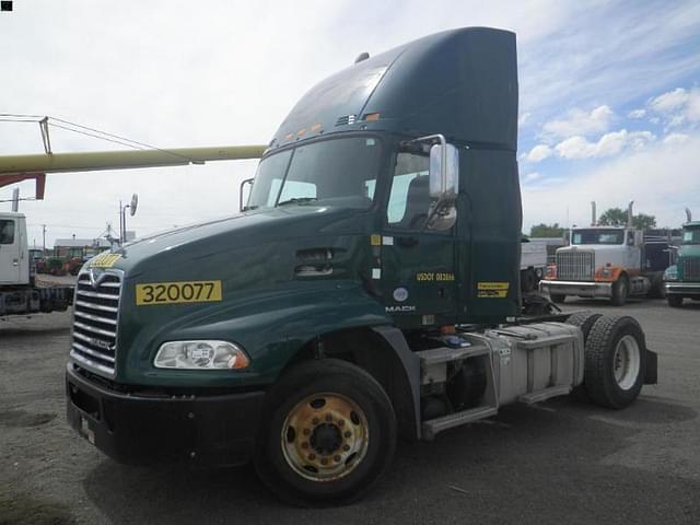 Image of Mack CXU600 equipment image 2