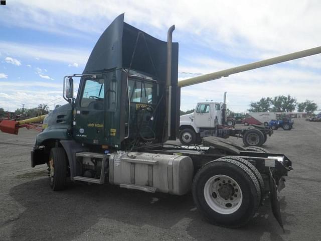Image of Mack CXU600 equipment image 4