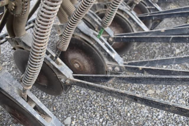 Image of John Deere 8250 equipment image 2