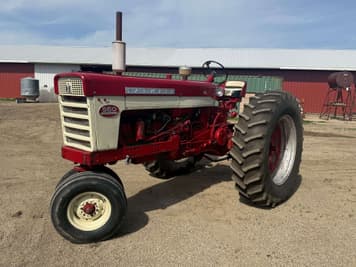 Main image Farmall 560