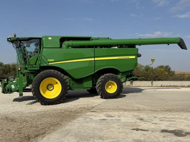 Image of John Deere S680 equipment image 2