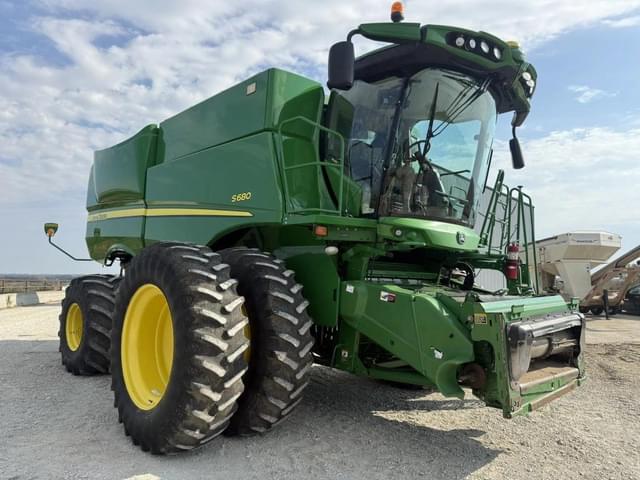 Image of John Deere S680 equipment image 3