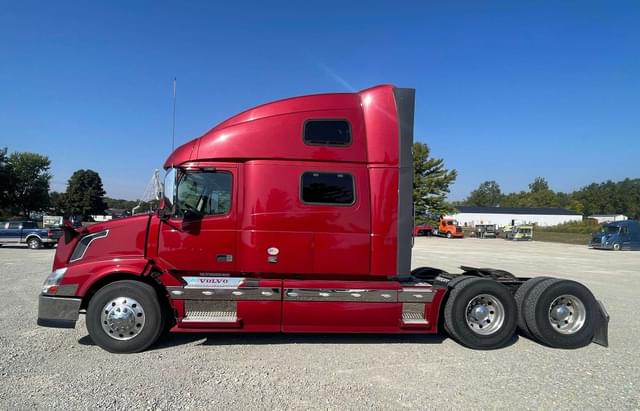 Image of Volvo VNL equipment image 2