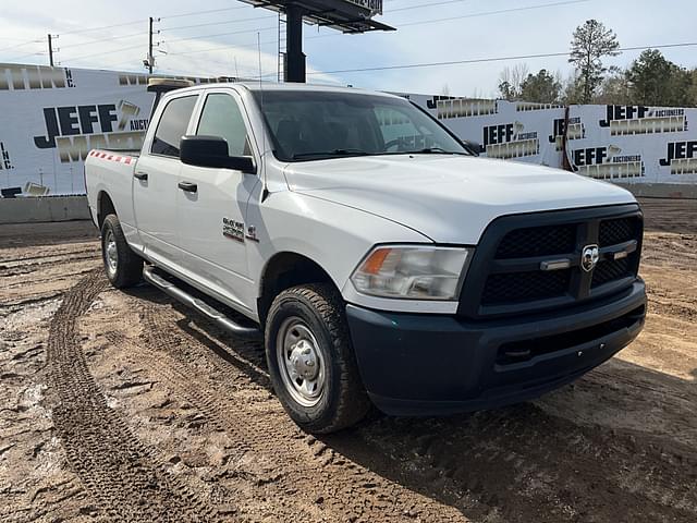 Image of Dodge Ram 2500 equipment image 2