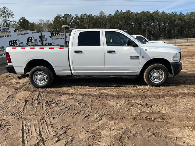 Image of Dodge Ram 2500 equipment image 3