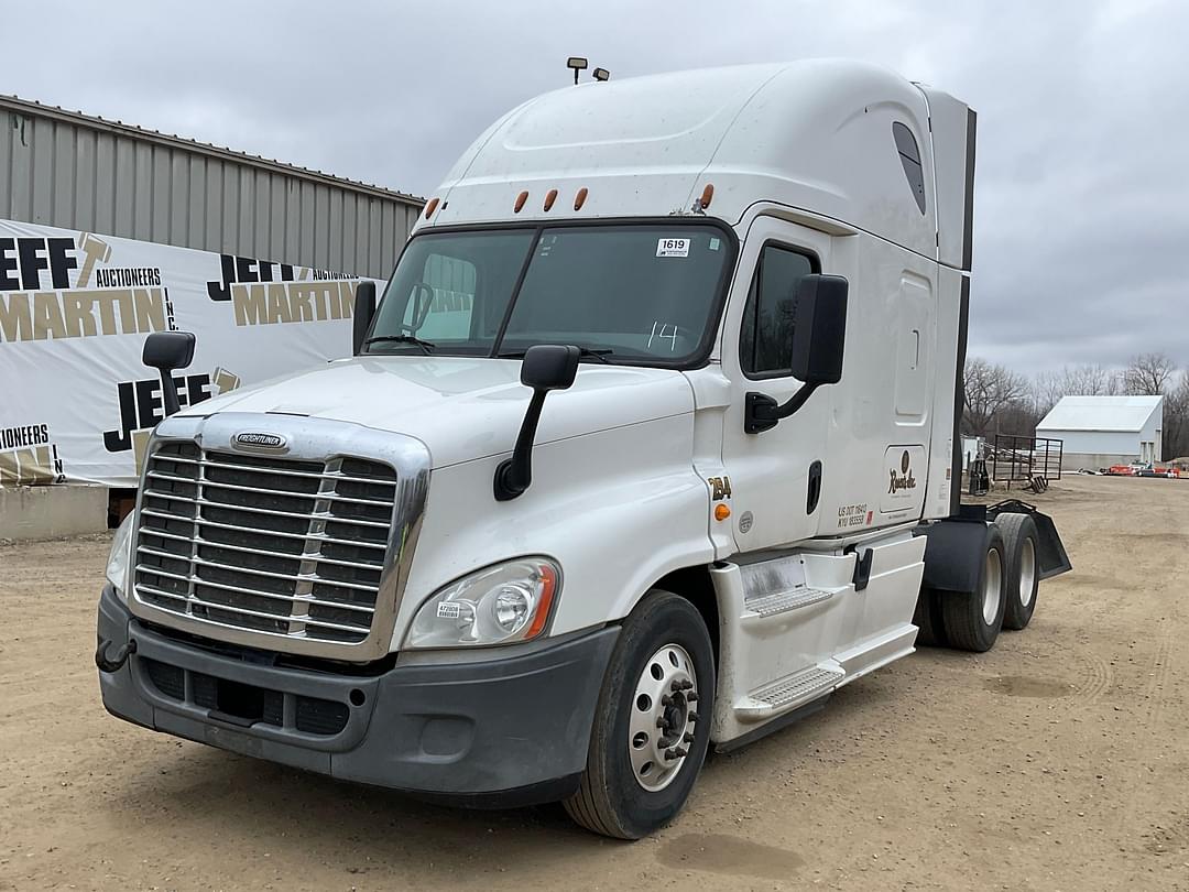 Image of Freightliner Cascadia Primary image