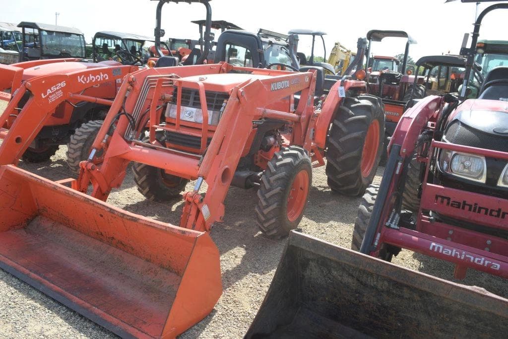 Image of Kubota MX5000 Primary image