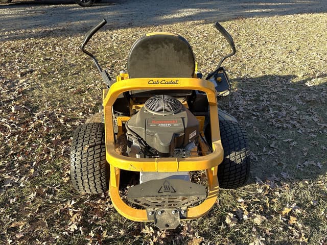 Image of Cub Cadet Ultima ZT1 equipment image 4