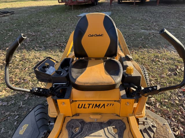 Image of Cub Cadet Ultima ZT1 equipment image 1