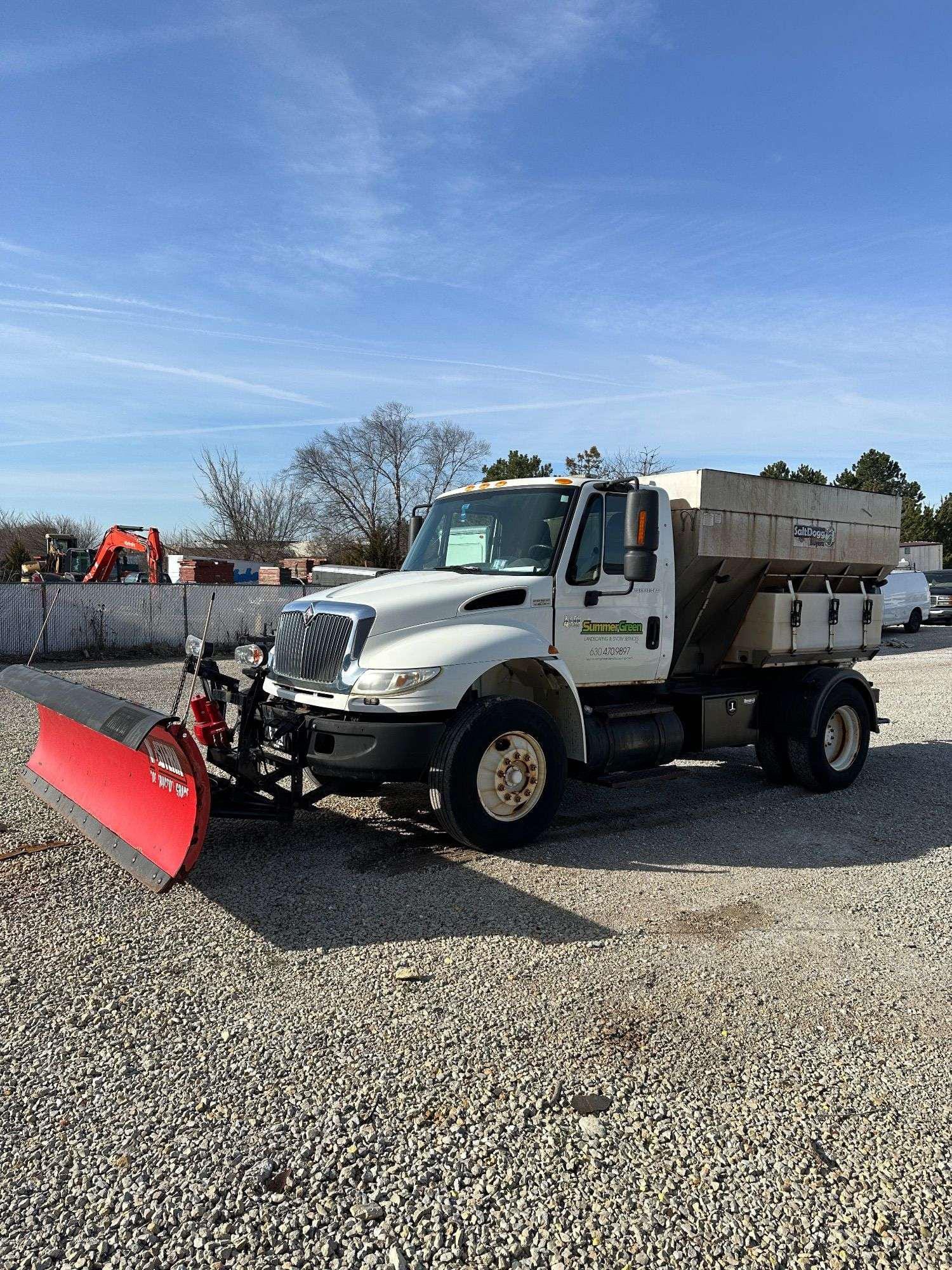 Main image International 4400