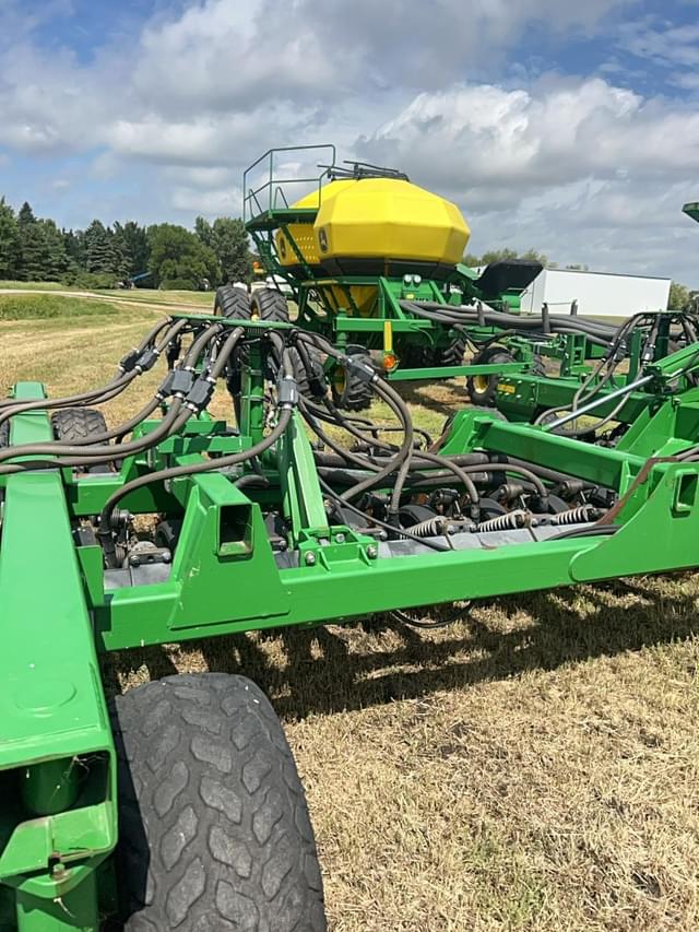 Image of John Deere 1890 equipment image 4