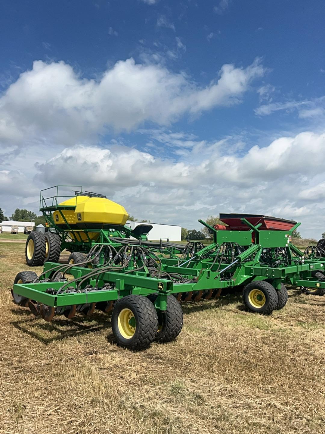 Image of John Deere 1890 Primary image