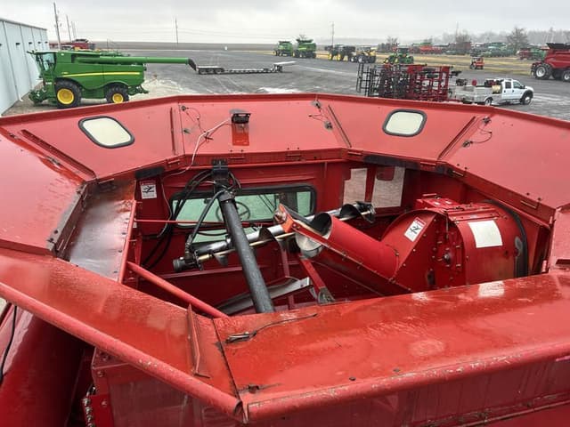 Image of Case IH 2388 equipment image 2